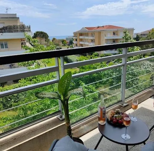 Sea View - Quiet Location, Air Conditioning & Parking