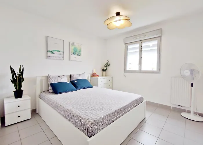 Apartman Sea View - Quiet Location, Air Conditioning & Parking Antibes